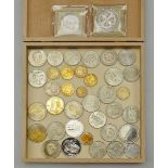 1 Konv. Münzen/Medaillen Silber/Metall u.a., Dt. Reich 1/3/5 Mark u.a., DDR u.a., je Asp./Tsp., im A