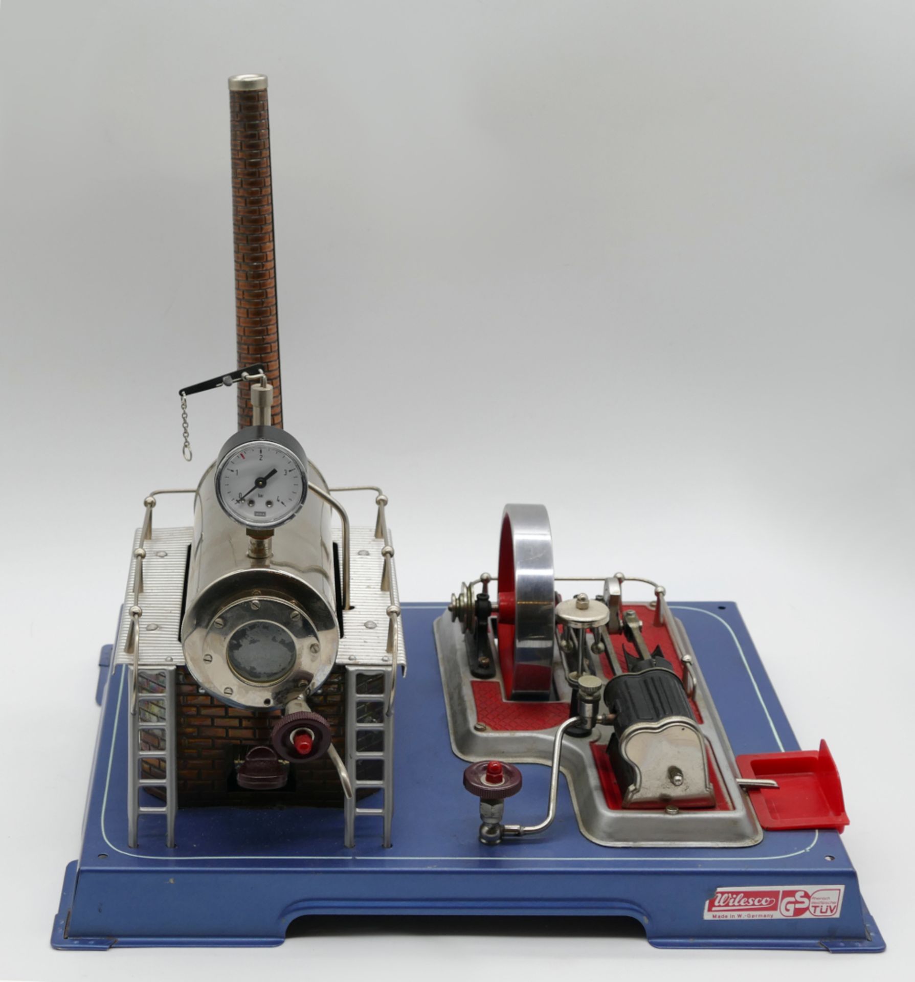 2 Dampfmaschinen: 1x WILESCO "D20" Bodenplatte ca. 34,5x29,5cm mit Bedienungsanleitung und Originalv