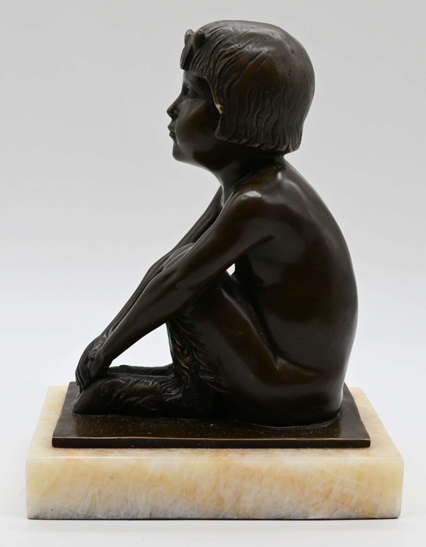 1 Figur Bronze "Un faune assis" Replik nach einer Art déco- Plastik von Paul Silvestre, H ca. 23cm a - Bild 3 aus 6