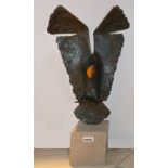 1 Bronzefigur bez. ARS MUNDI/HARTOG (wohl Evert H. DEN *1949 Lieshout/Niederlande) "Fliegende Eule"
