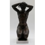 1 Skulptur Bronze bez. Arno BREKER (wohl 1900 Elberfeld - 1991 Düsseldorf), "Die Sinnende", auf Plin