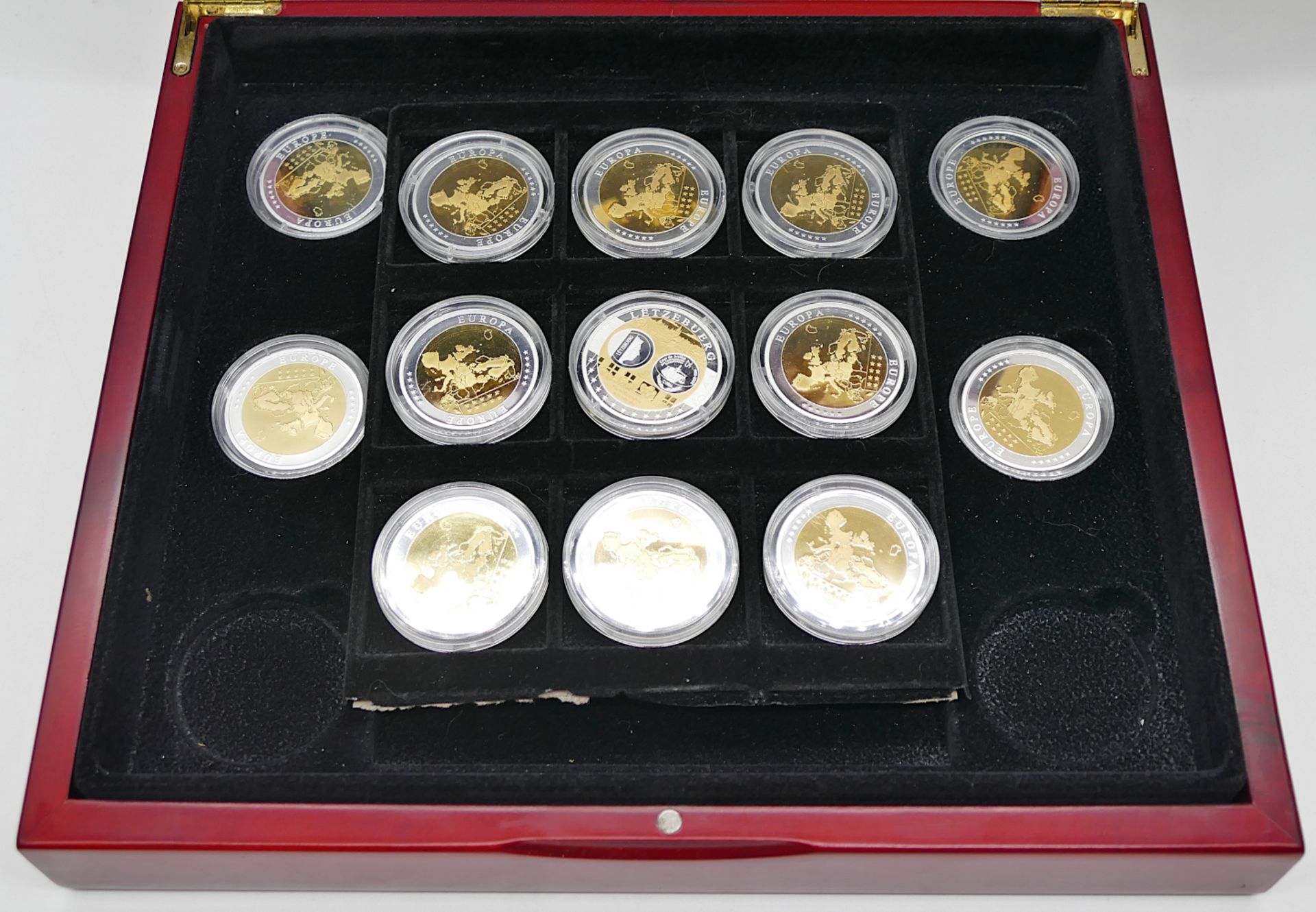 1 Konv. Münzen/Medaillen: Silber, Metall u.a., z.T. vergoldet, versch. Sammeleditionen wie z.B. Euro - Image 2 of 7