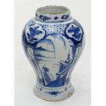 1 Balustervase wohl China 19. Jh., Keramik mit Unterglasur-Blaumalerei "Frauen- und Landschaftsmotiv