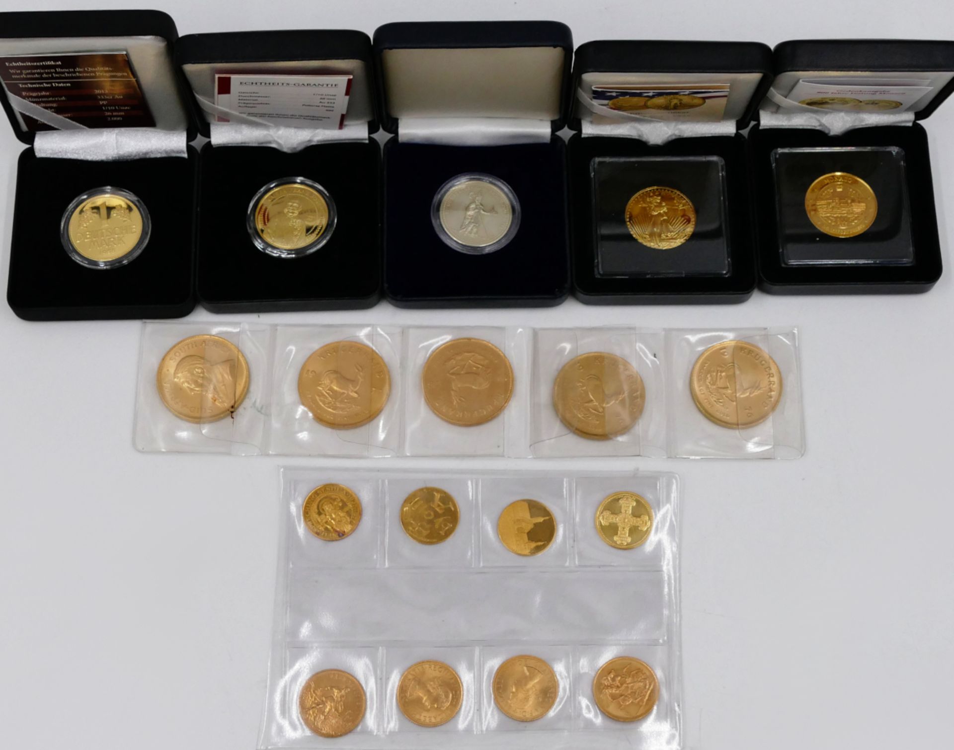 5 Münzen Krügerrand Südafrika, je 1 Unze, Jahrgänge ´76, ´77, ´78 und ´82, 1 Konv. Goldmünzen/Medail