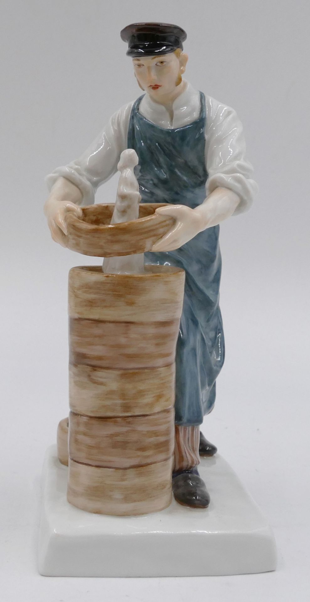 1 Figur Porzellan MEISSEN "Kapselsetzter bei der Porzellanherstellung" Entwurf: Karl Theodor EICHLER