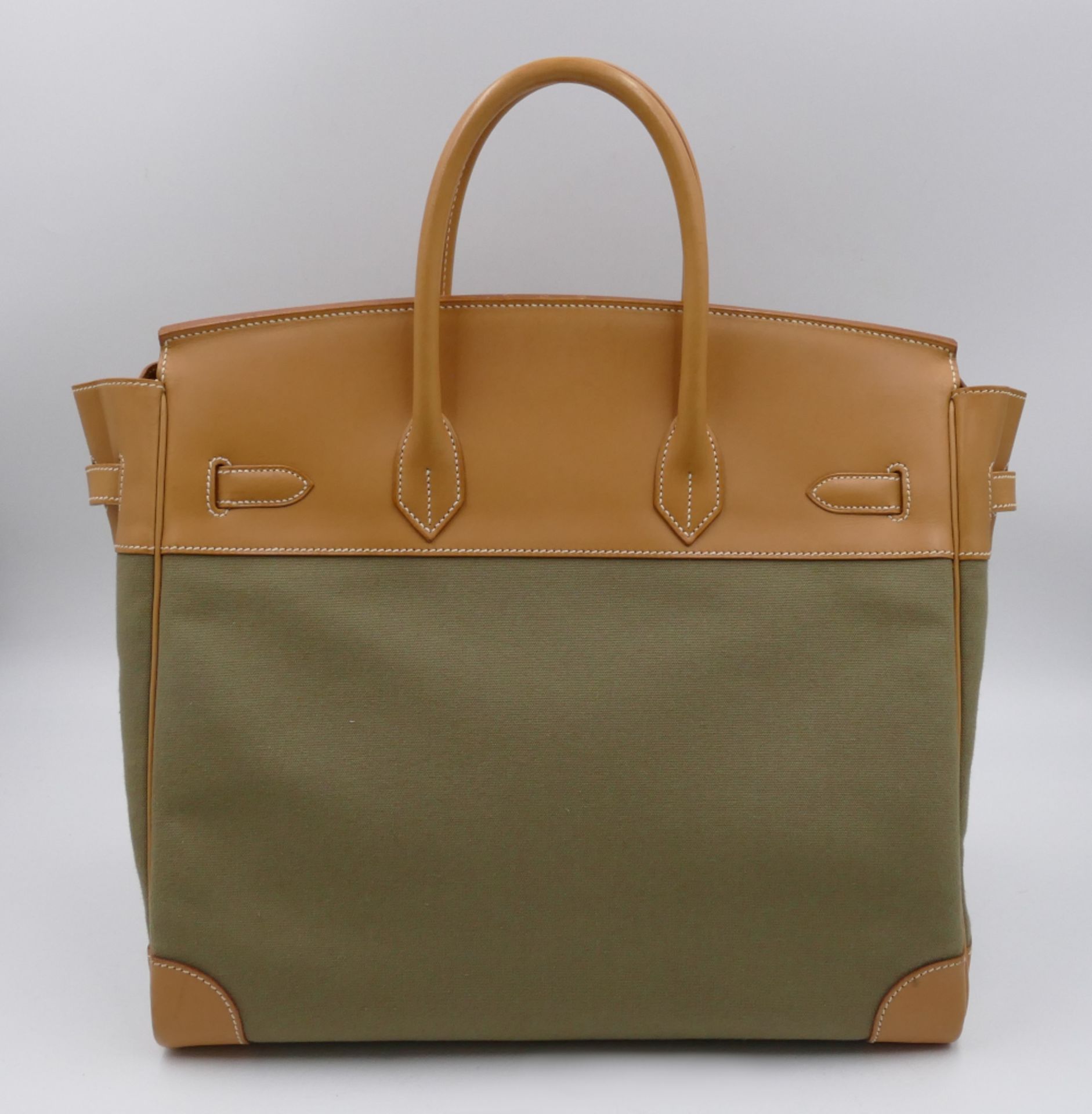 1 Handtasche HERMÈS Birkin 35, blassgrünes Textil mit hellem Leder, innen gelbes Ziegenleder, Schlüs - Image 2 of 7