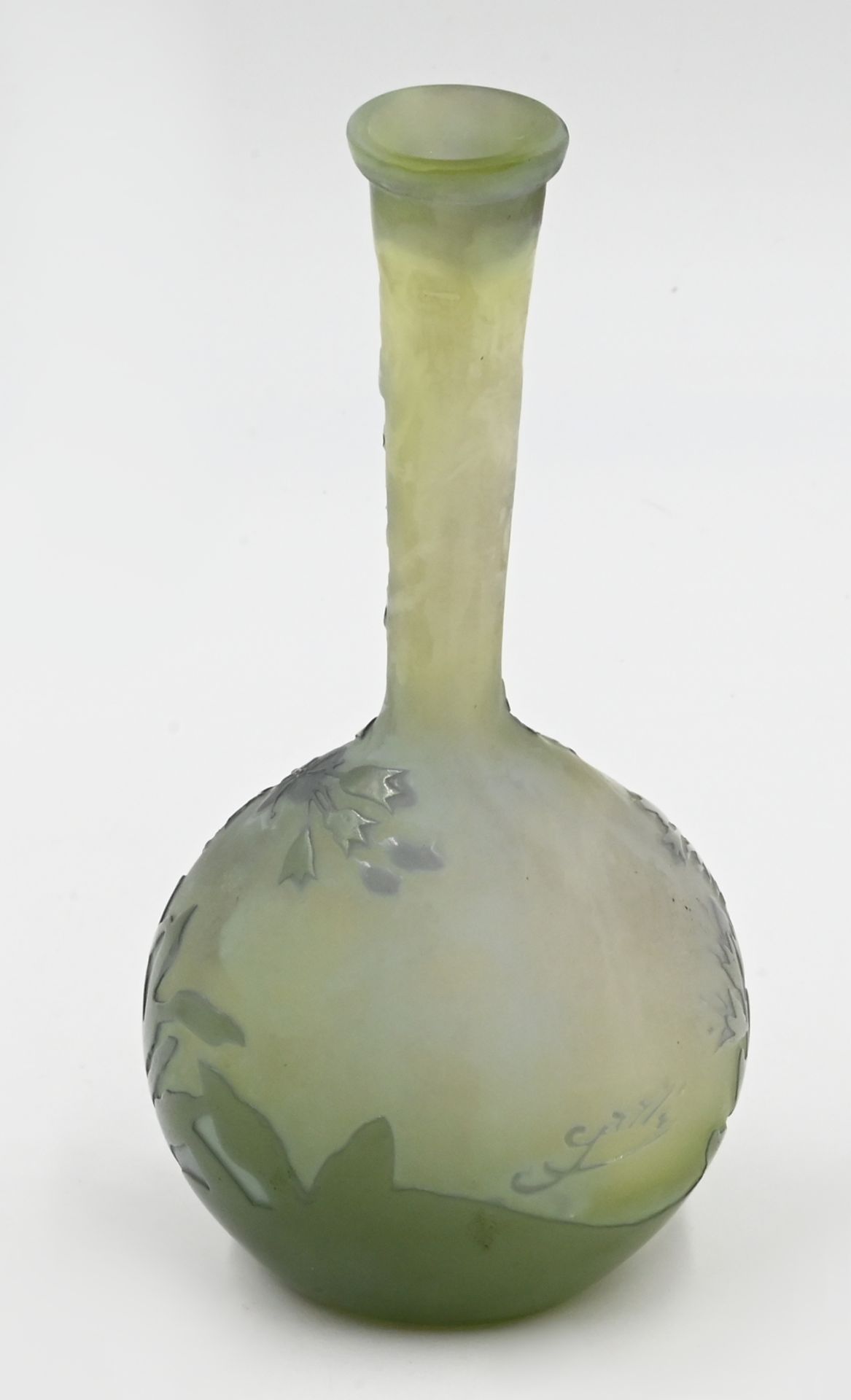 1 Solifiore Glas "Glockenblumen" wohl Anfang 20. Jh. rücks. bez. GALLÉ (wohl Émile Gallé 1846 Nancy- - Image 2 of 3
