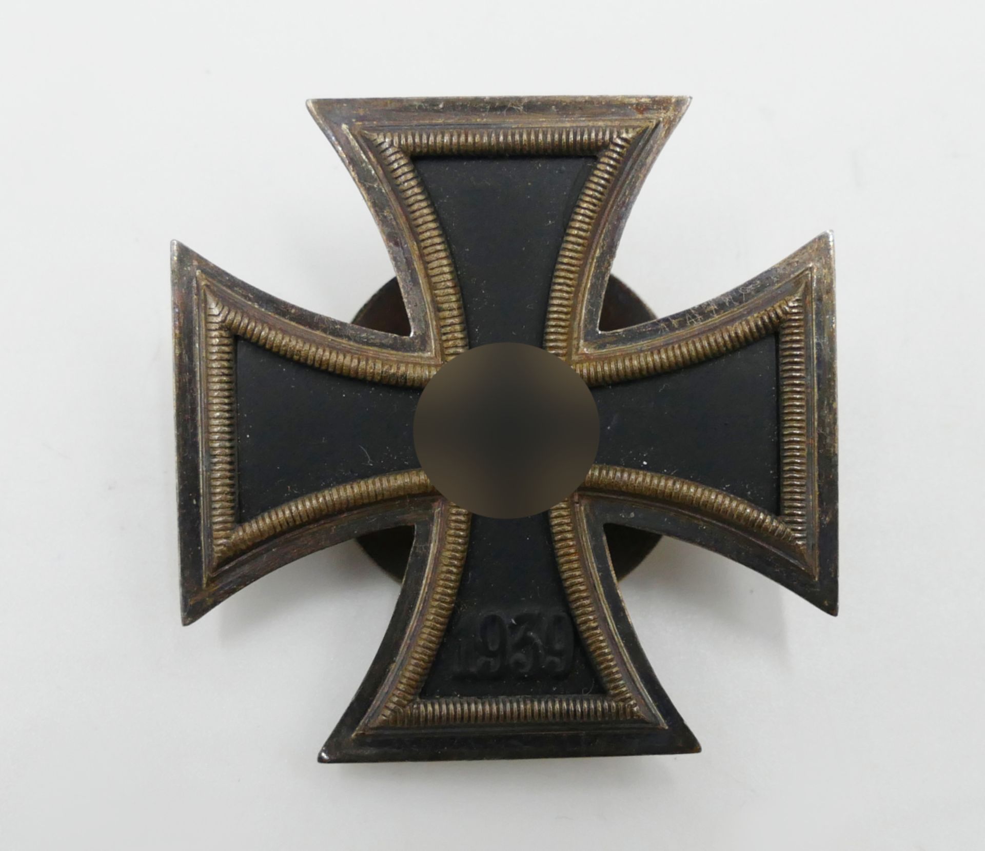 1 Orden 2. WK "Eisernes Kreuz" rücks. gemarkt "L59" (wohl Firma Alois RETTENMAIER, Schwäbisch-Gmünd) - Image 2 of 3