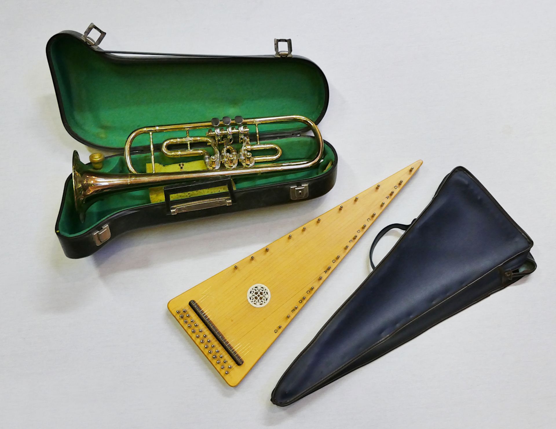 3 Musikinstrumente: 1 Saxophon bez. HOMMERICH "HS-900B" im Kasten mit Zubehör,1 Trompete MIRAPHONE - Bild 2 aus 2