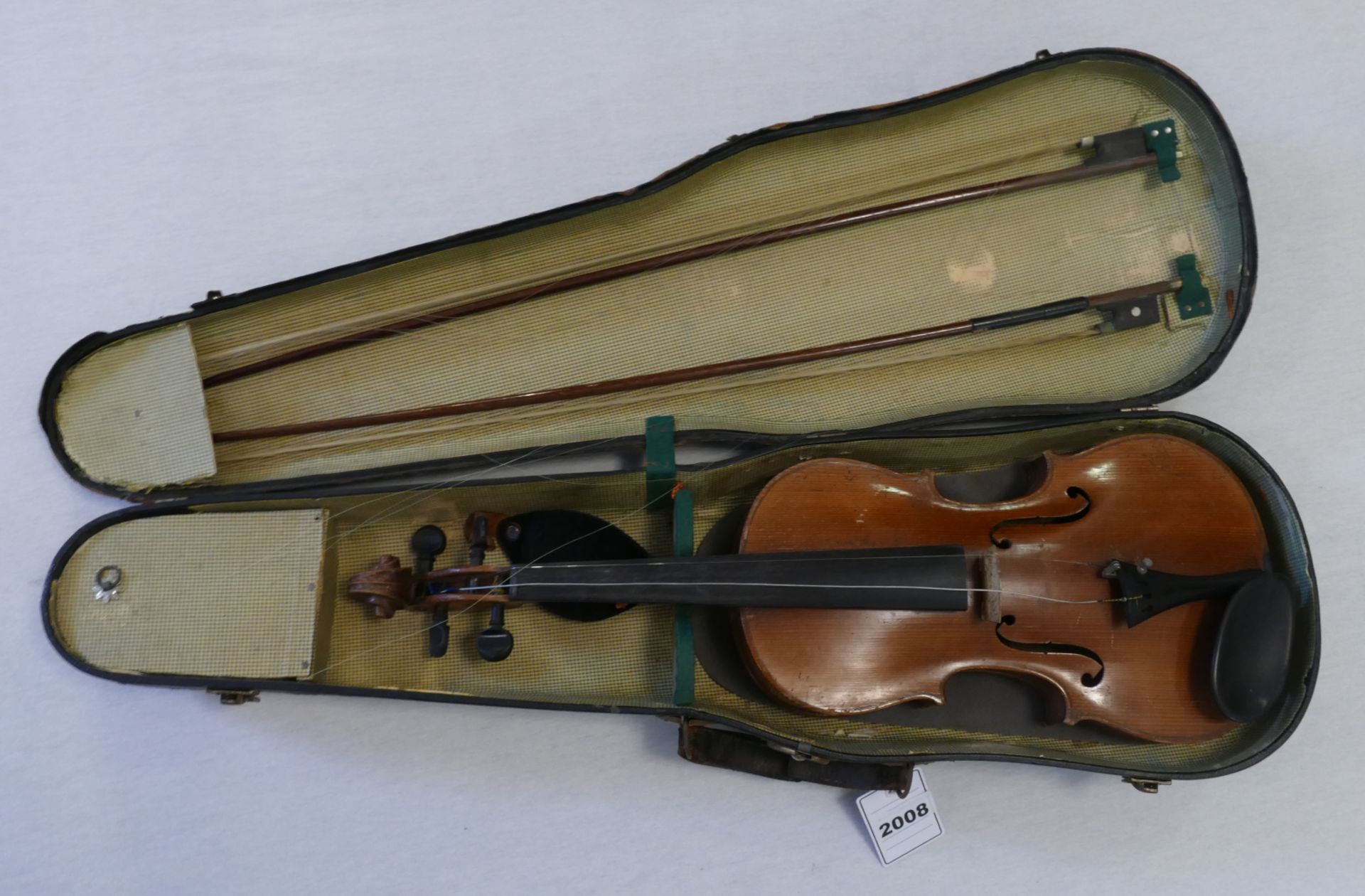 1 Geige wohl 19. Jh. inwendig mit Klebezettel bez. "Antonius STRADIVARIUS Cremonensis Anno 17..", ca