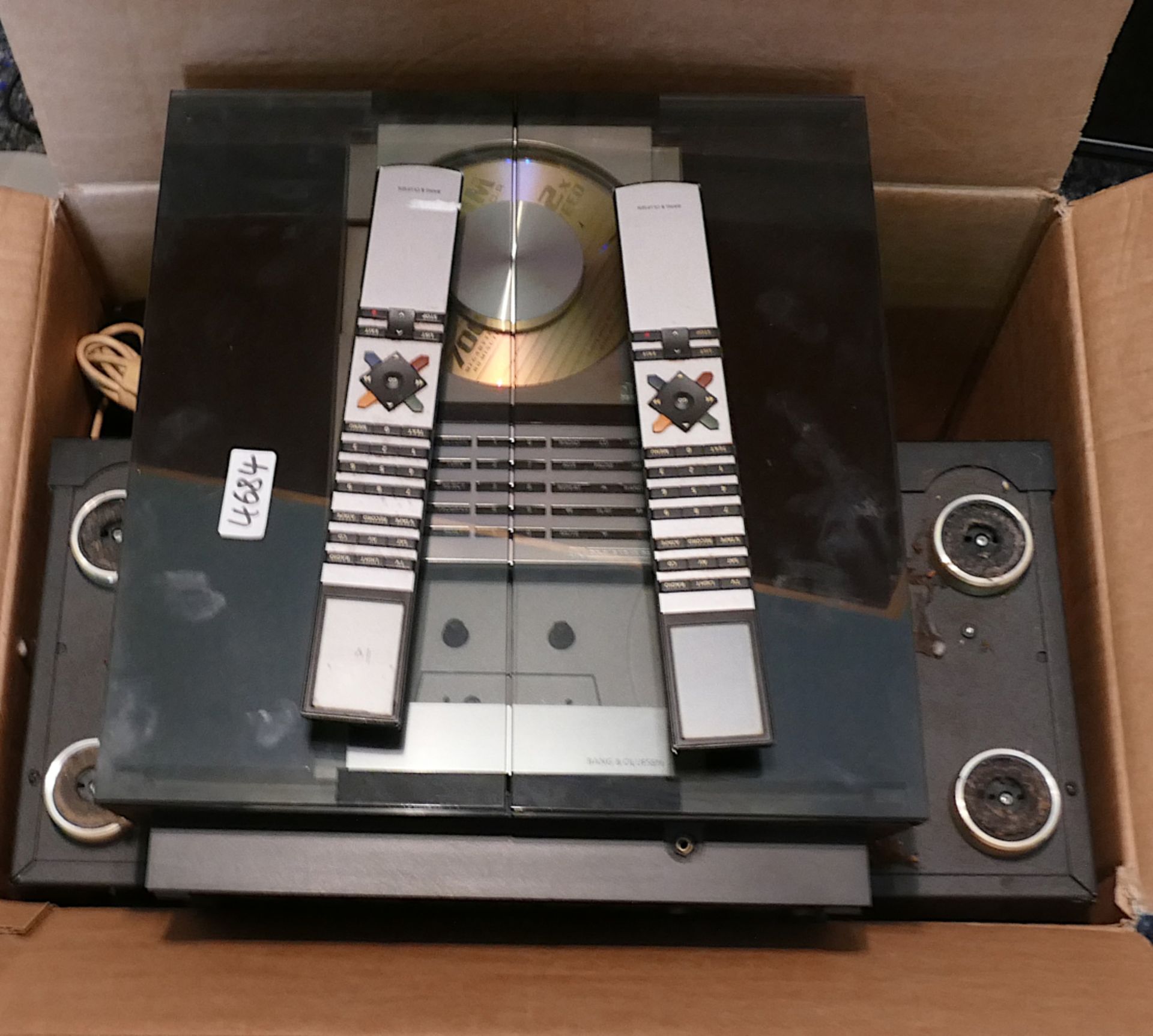 4 Schubladenunterschränke, sowie BANG & OLUFSEN Geräte: CD- Player, Lautsprecher u.a., je Asp. - Image 2 of 2