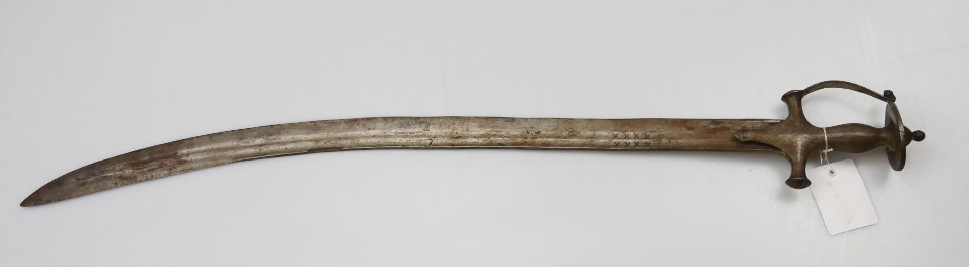 1 Talwar wohl Indien Metallklinge und -griff, ca. L 91cm, z.T. besch., Asp. - Bild 2 aus 3
