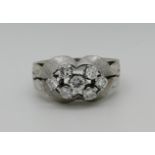 1 Damenring ungestempelt, wohl WG, mit Brillanten bis zu ca. 0,2ct., Ringgr. ca. 55, Tsp.