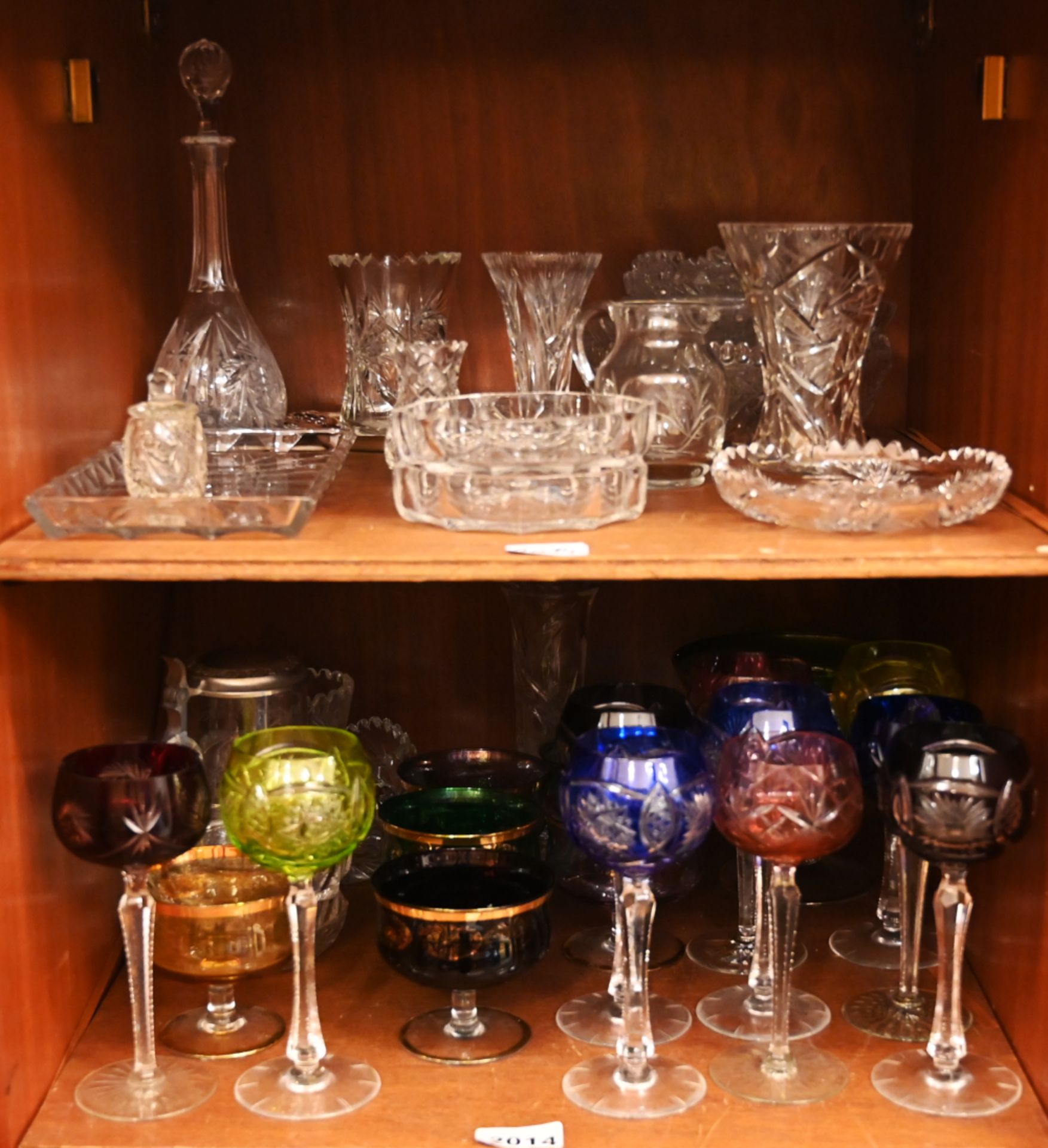 1 Konv. Glas- und Kristallobjekte (ca. 40 Teile) z.B. Schalen, Vasen, Römer versch. farbig, u.a., je - Image 2 of 2