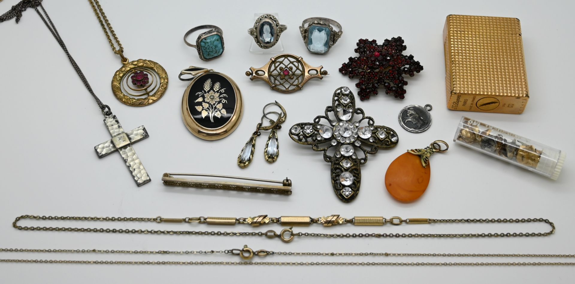 1 Konv. Schmuck: Silber (ca. 6 Teile), Mode/Metall u.a., z.T. vergoldet, z.T. um 1900, z.T. mit Gran