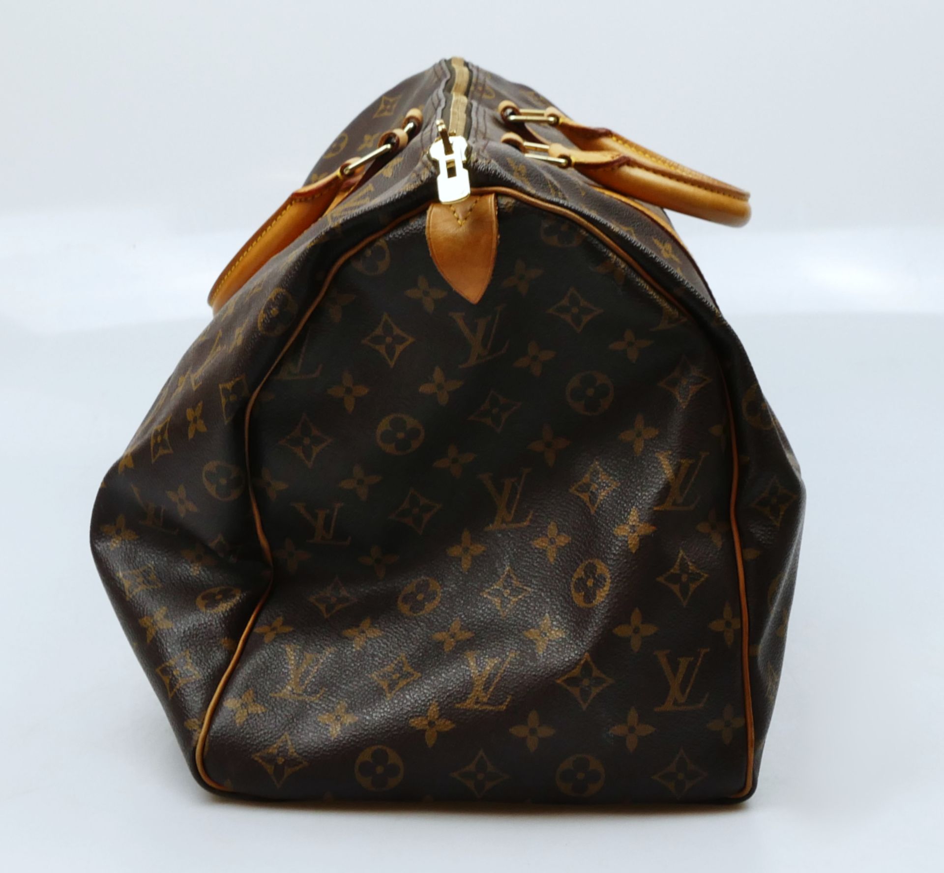 1 Reisetasche LOUIS VUITTON Monogram "Keepall", mit Schloss, B. ca. 50cm, innen sehr gut erhalten, o - Bild 2 aus 7