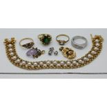 6 Teile Schmuck GG/ WG je 14ct., z.T. mit Brill. bis zu ca. 0,1ct., Perlen u.a. sowie 3 Schmuckstück