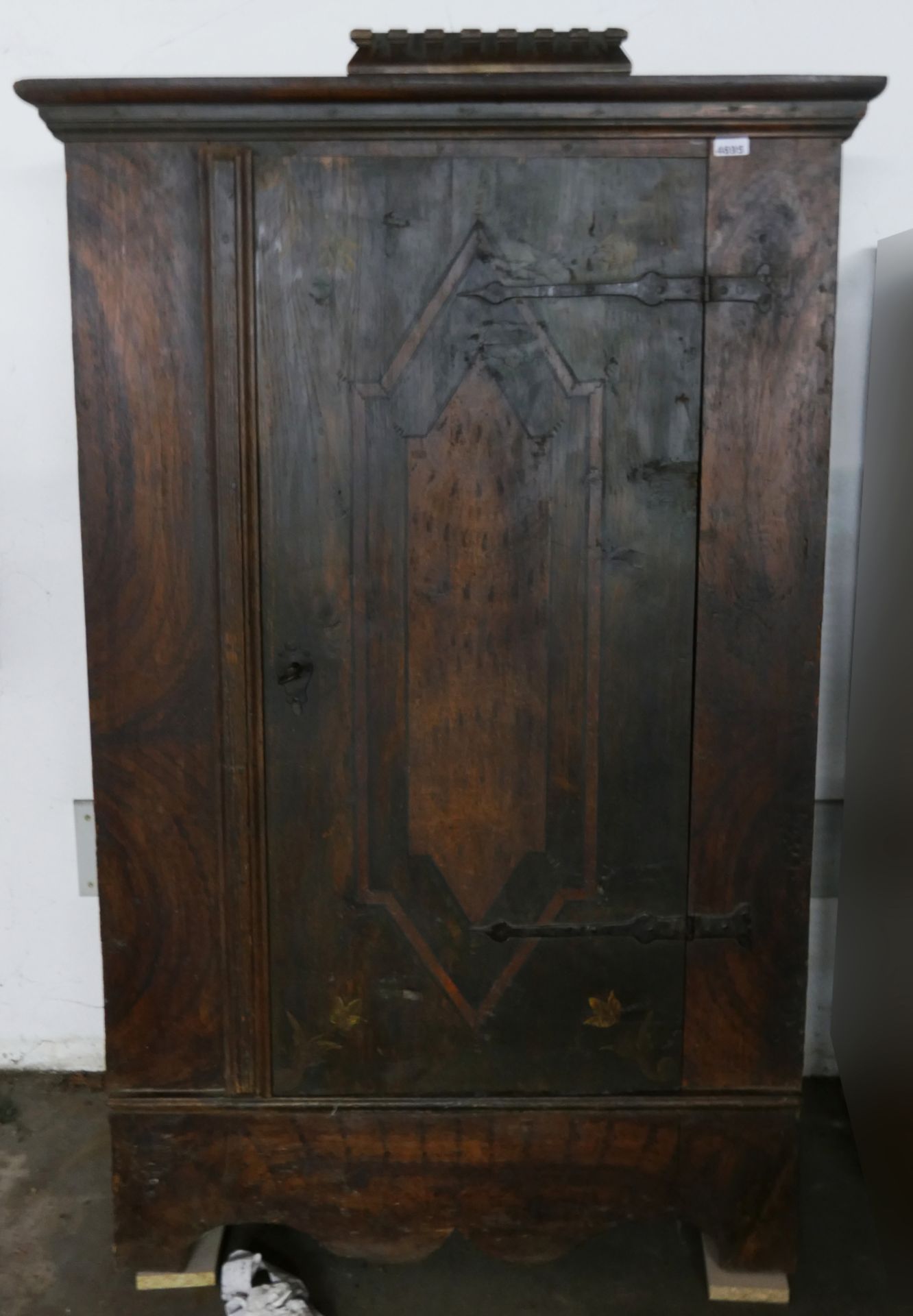 1 Bauernschrank dat. 1775, teilbemalt, 1-türig, ca. 188x114x53 cm, starke Asp.