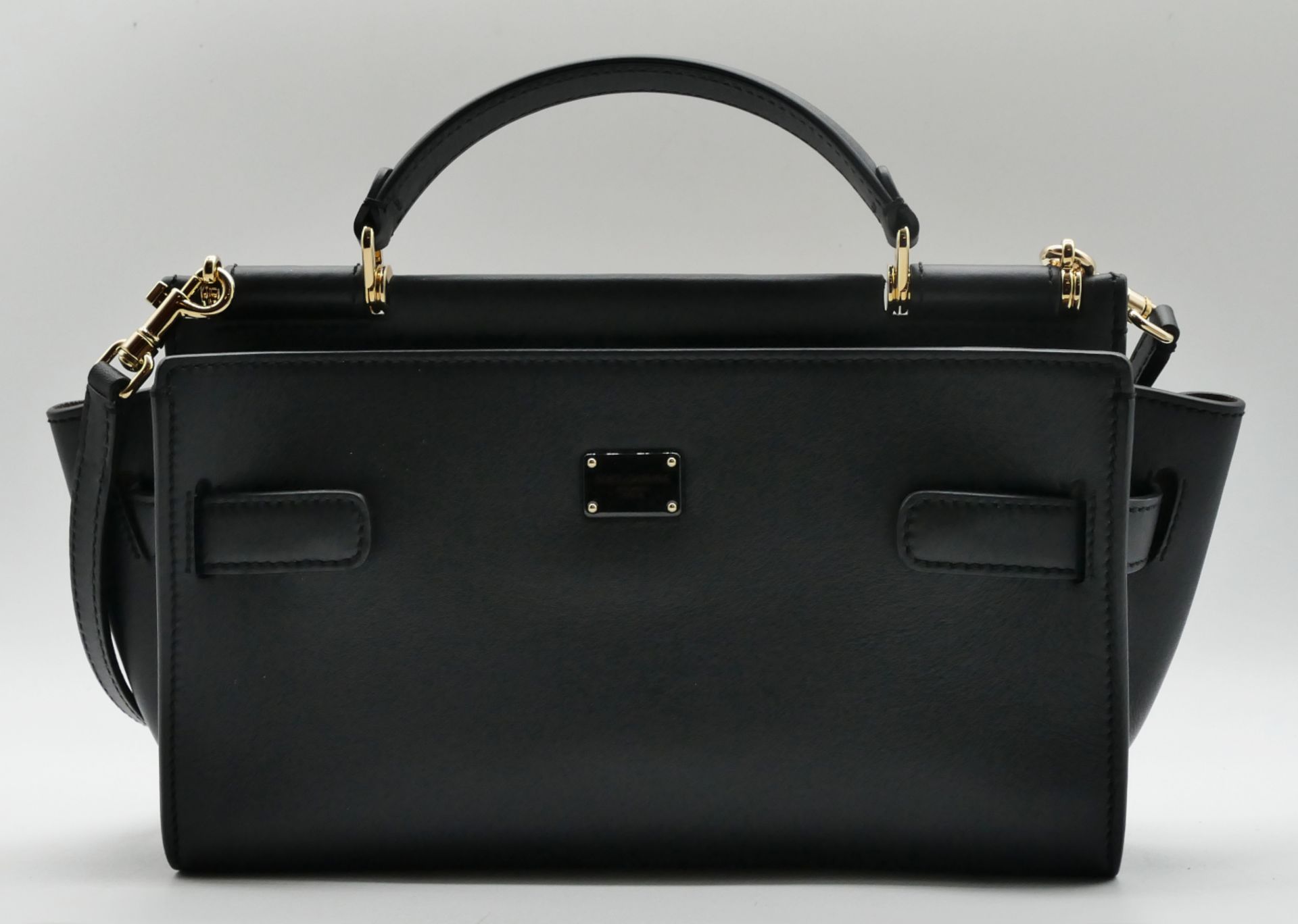1 Damenhandtasche D&G, schwarzes Glattleder, mit 2 zusätzlichen (abnehmbaren) Schulterriemen, innen