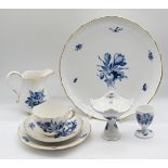 1 Speiseservice Porzellan MEISSEN "Blaue Blume" für 12 Personen: Teller, Suppenteller, Terrinen, Sch