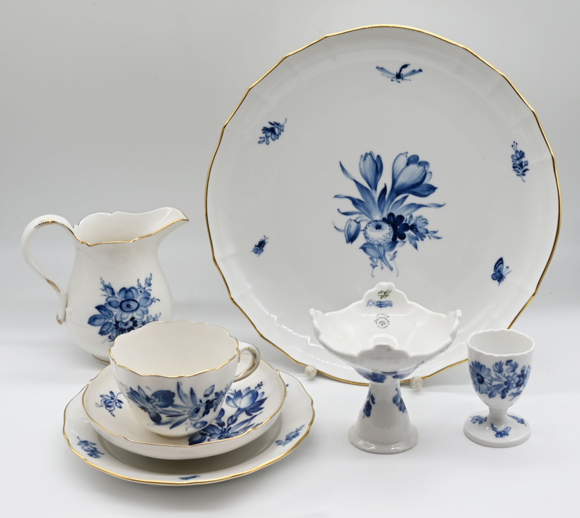 1 Speiseservice Porzellan MEISSEN "Blaue Blume" für 12 Personen: Teller, Suppenteller, Terrinen, Sch