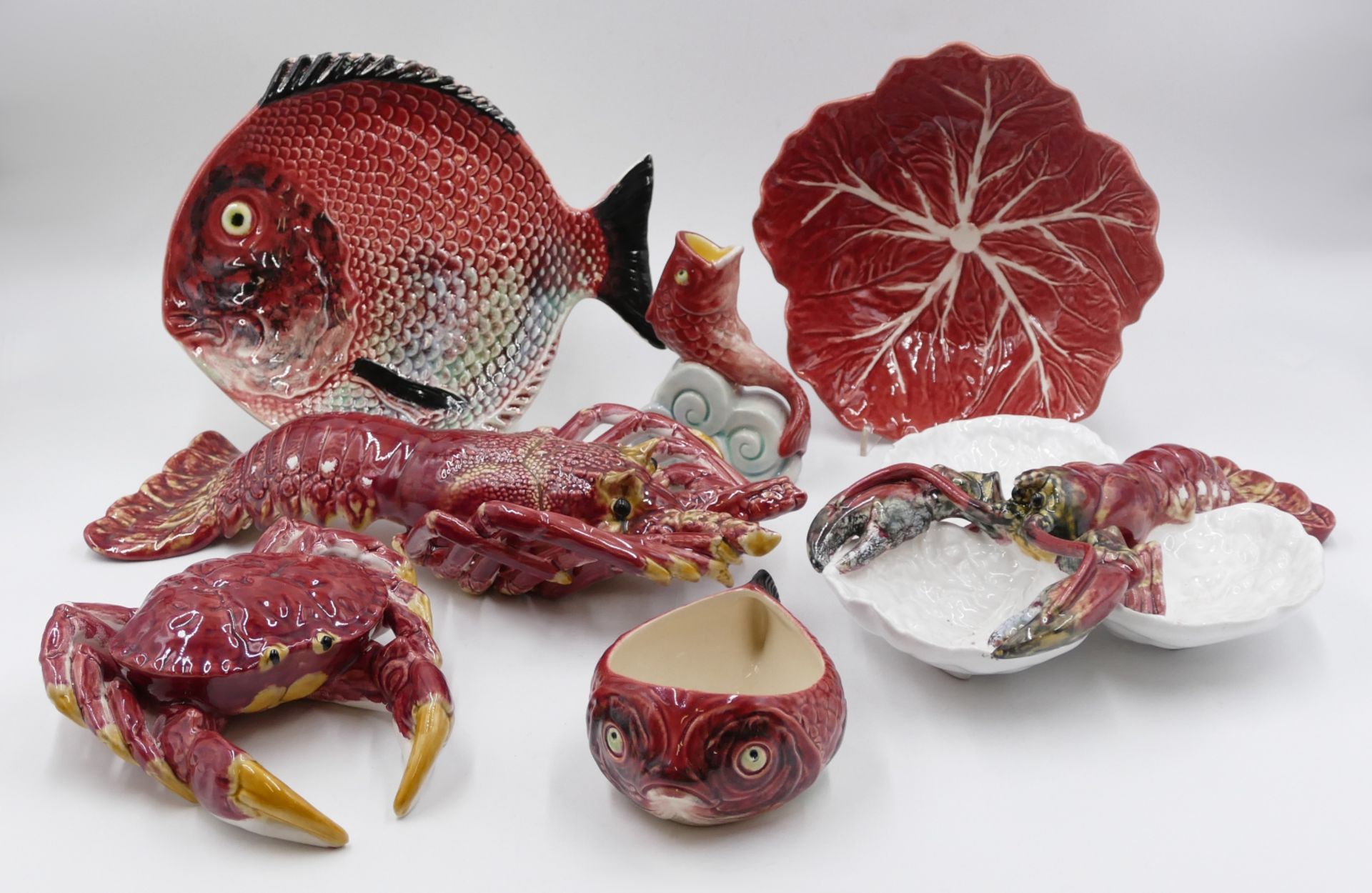 1 Fischservice Keramik BORDALLO PINHEIRO, Caldas da Rainha/Portugal (ca. 18 Teile) mit Tischaufsätze