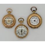 3 Damentaschenuhren, je um 1900 (2x davon gestempelt 585, 1x undeutl. gestempelt, wohl 585), z.T. mi