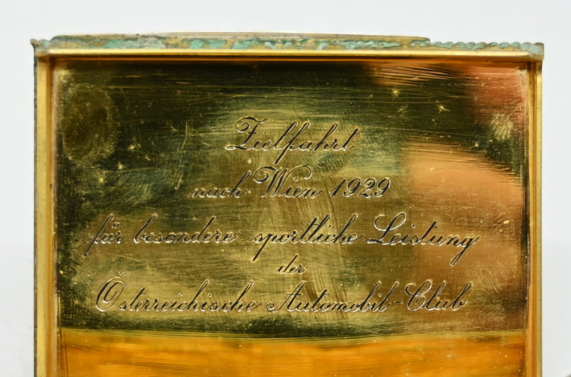 1 Dose SIlber 935, innen vergoldet, mit Gravur "Zielfahrt nach Wien 1929 für besondere sportliche Le - Bild 2 aus 2