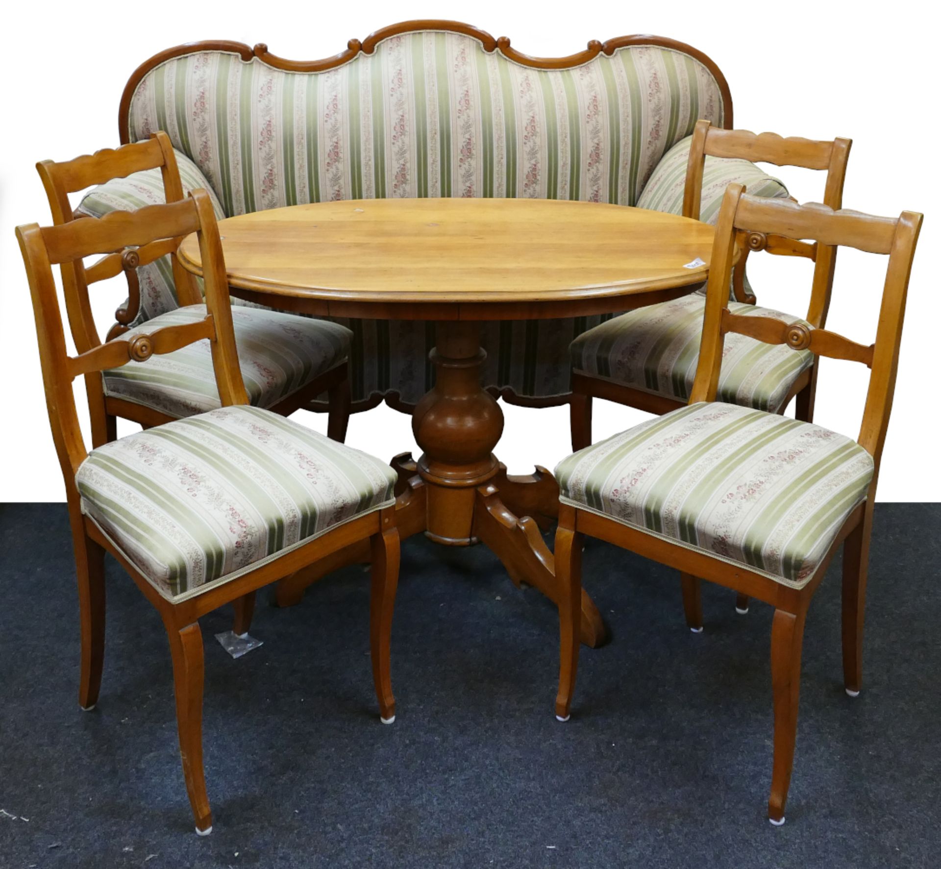 1 Biedermeier-Sitzgruppe wohl um 1840: 1 Zweisitzer ca. 103x172x71cm, 4 Stühle je H ca. 91cm, je mit