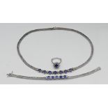 1 Set Schmuck: Collier, Armband, Ring, je WG 18ct., je mit Zertifikat: gekauft Juwelier HILDEBRANDT,