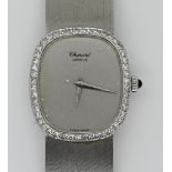 1 Damenarmbanduhr CHOPARD WG 18ct., Handaufzug, Uhr läuft an, Brillantkranz je ca. 0,02ct., Tsp., Or