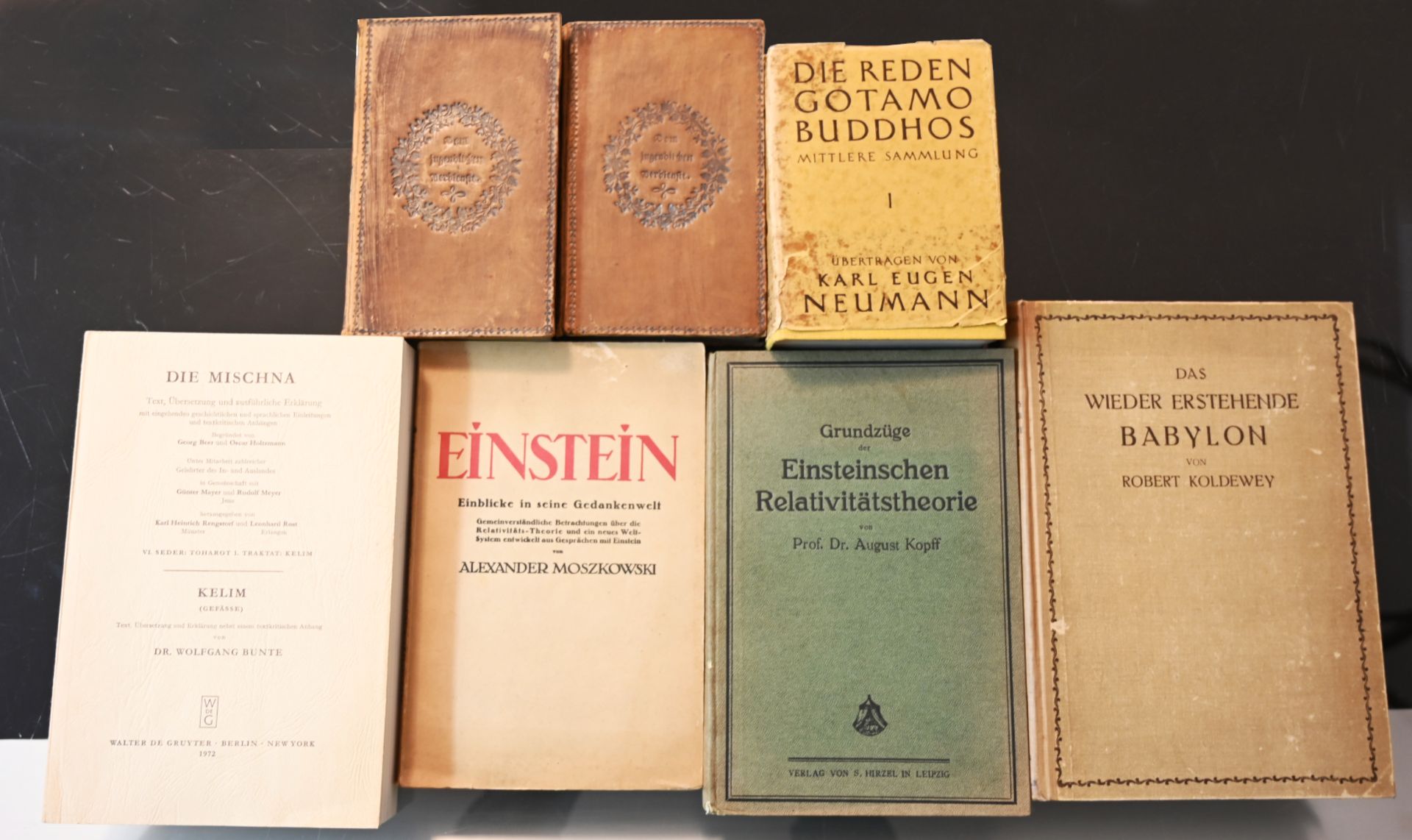 46 Bücher und Hefte z.T. hebräisch, z.B. "Die Reden Gotamo Buddhos" übers. v. Karl Eugen NEUMANN Ban - Bild 2 aus 2