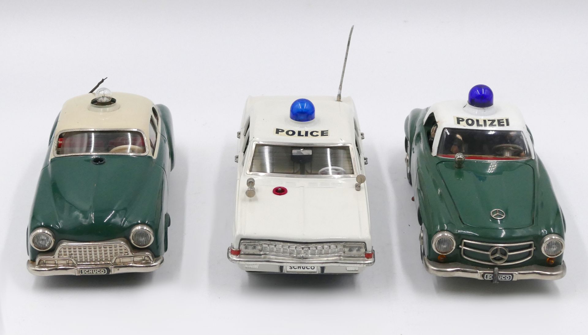 3 Polizeiautos je SCHUCO ELEKTRO je Western Germany: 2x "Alarm-Car 5340" grün und weiß je ca. L 22cm - Bild 2 aus 6