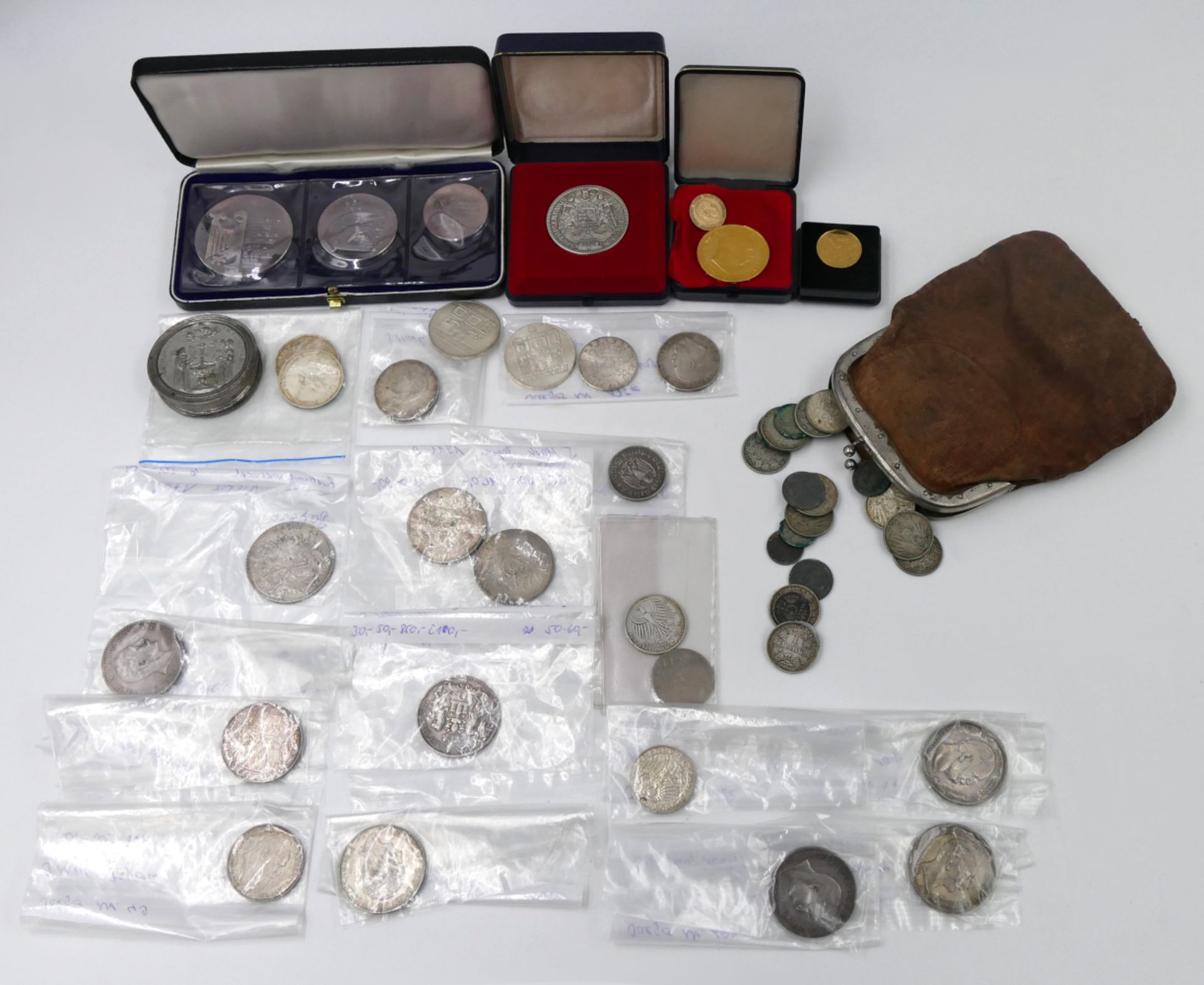 1 Münze Österreich 100 Cor GG, 1 Münze Dt. Reich 10 Mark, wohl GG, 1 Konv. Münzen/Medaillen: Silber/