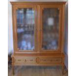 2 Vitrinen nztl., Kirsche, z. T. mit 2 Schubfächern, H ca. 167 cm, B. ca. 119 cm, T ca. 46 cm, u.a.