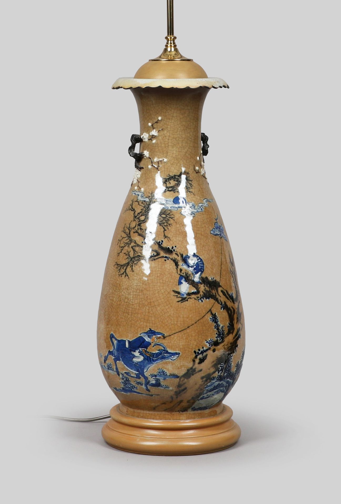Vase, als Bodenlampe, China