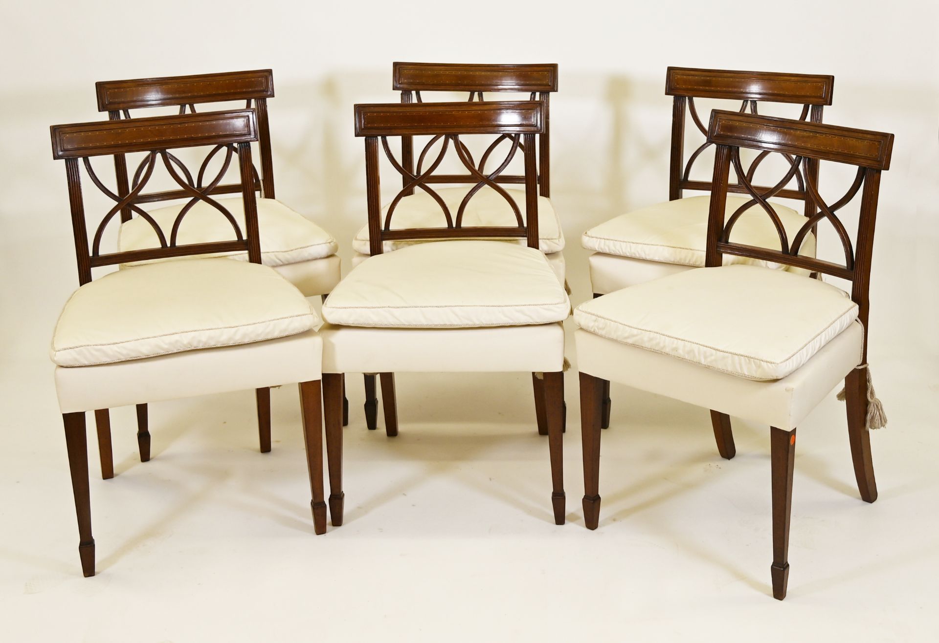 Sechs Stühle, englischer Stil