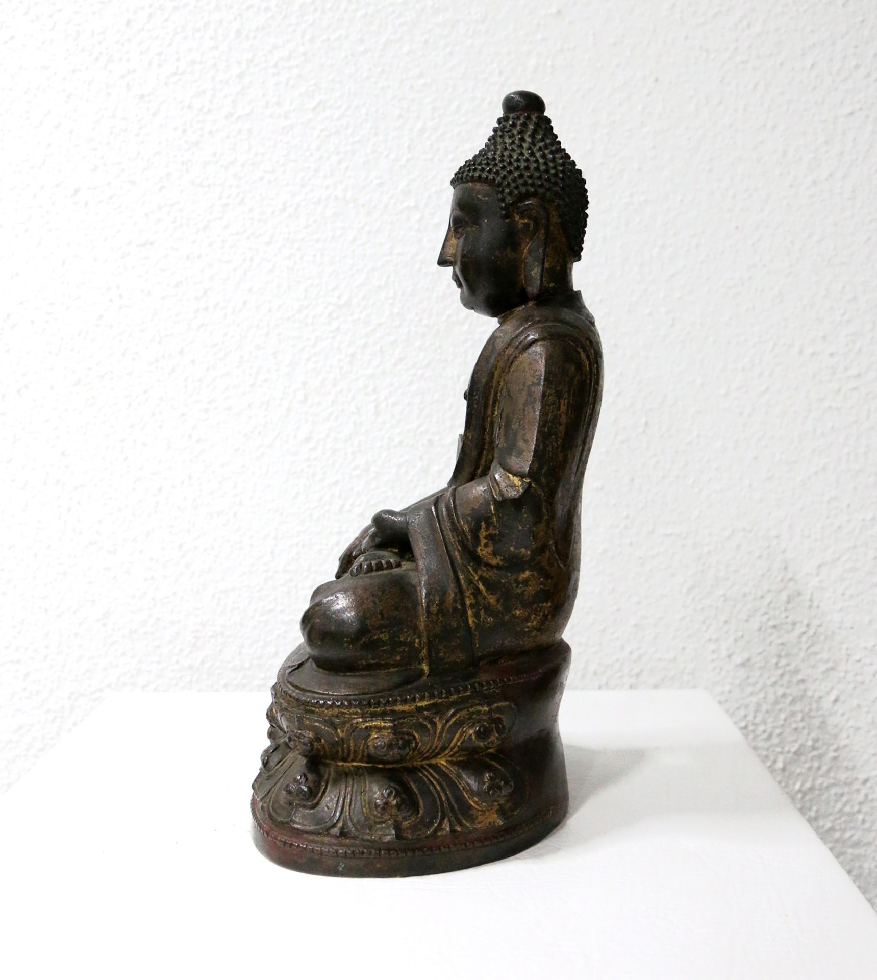 Buddha, verm. China, 17. Jahrhundert - Bild 3 aus 7