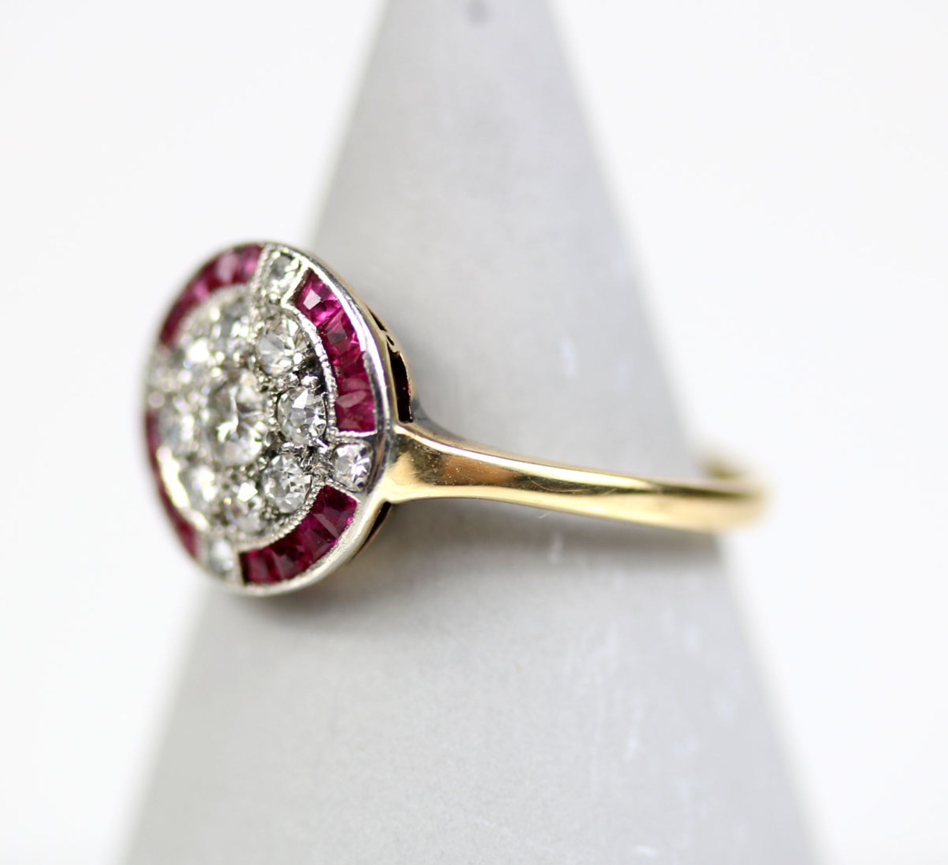 Art Déco Ring mit Rubinen und Diamanten - Bild 2 aus 6