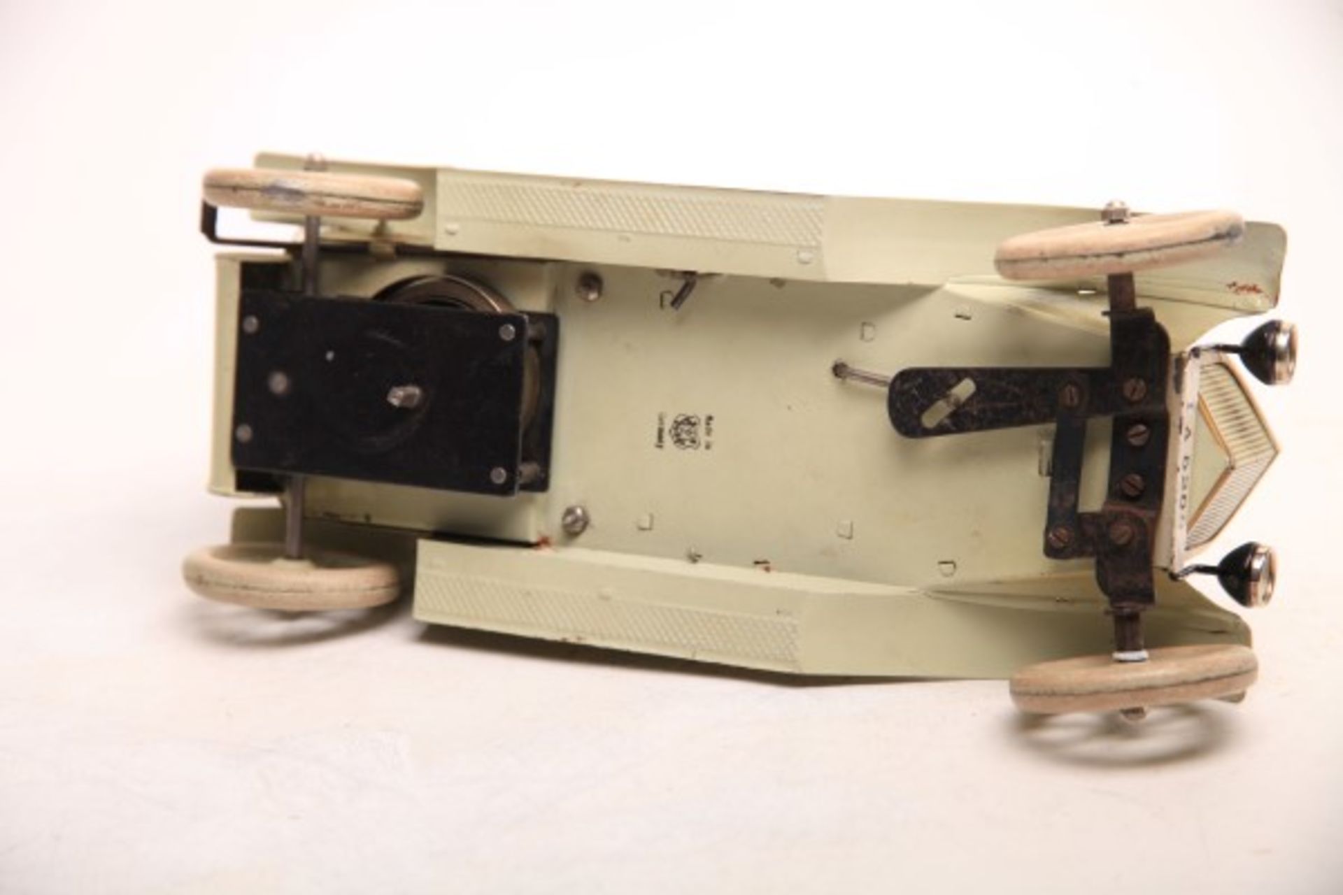 Märklin, Spitzkühler Auto Uhrwerk intakt, sehr guter Originalzustand. Cremegrau L29cm Z1- - Bild 3 aus 4