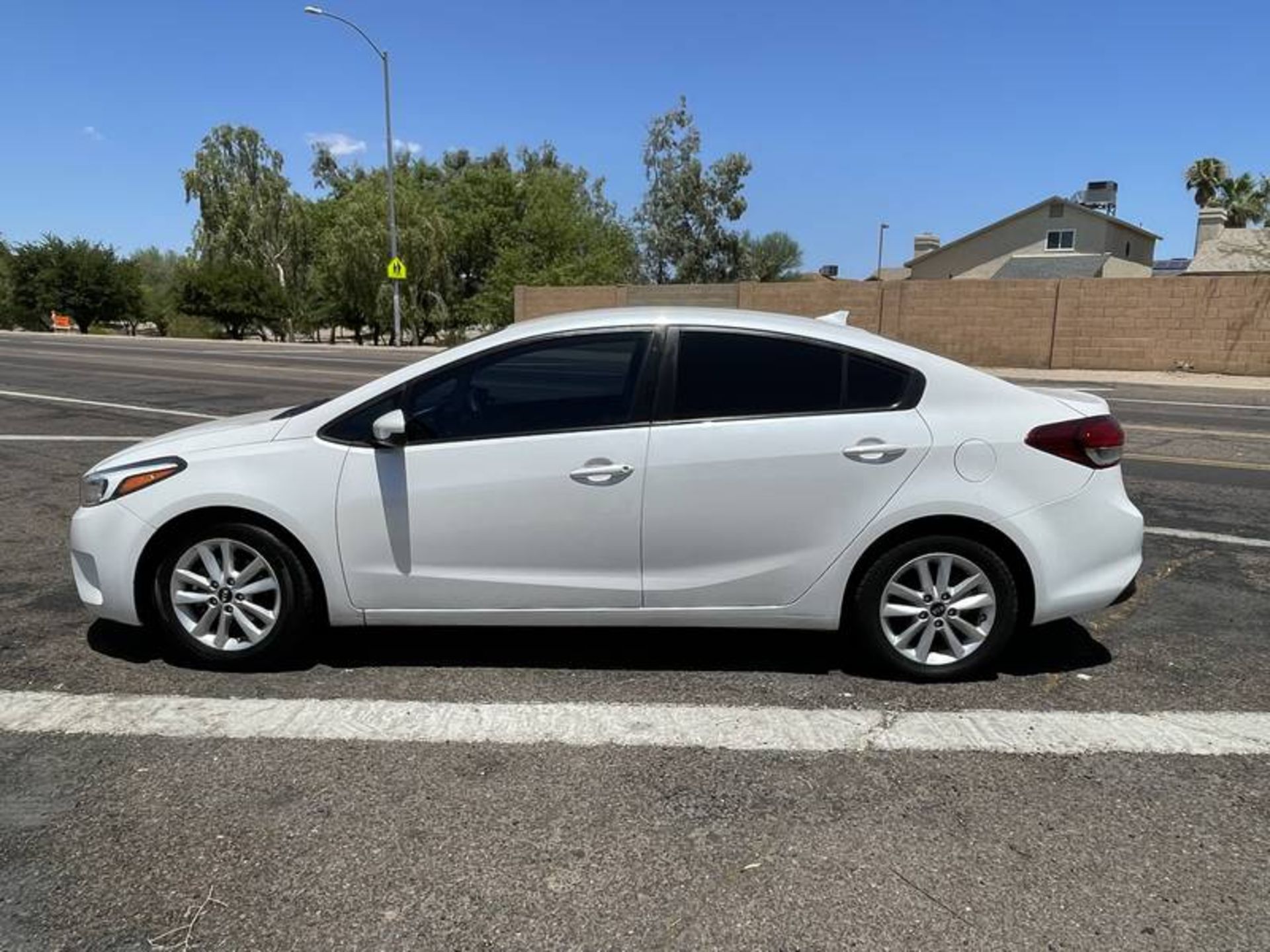 2017 Kia Forte 4 Door Sedan - Image 3 of 37