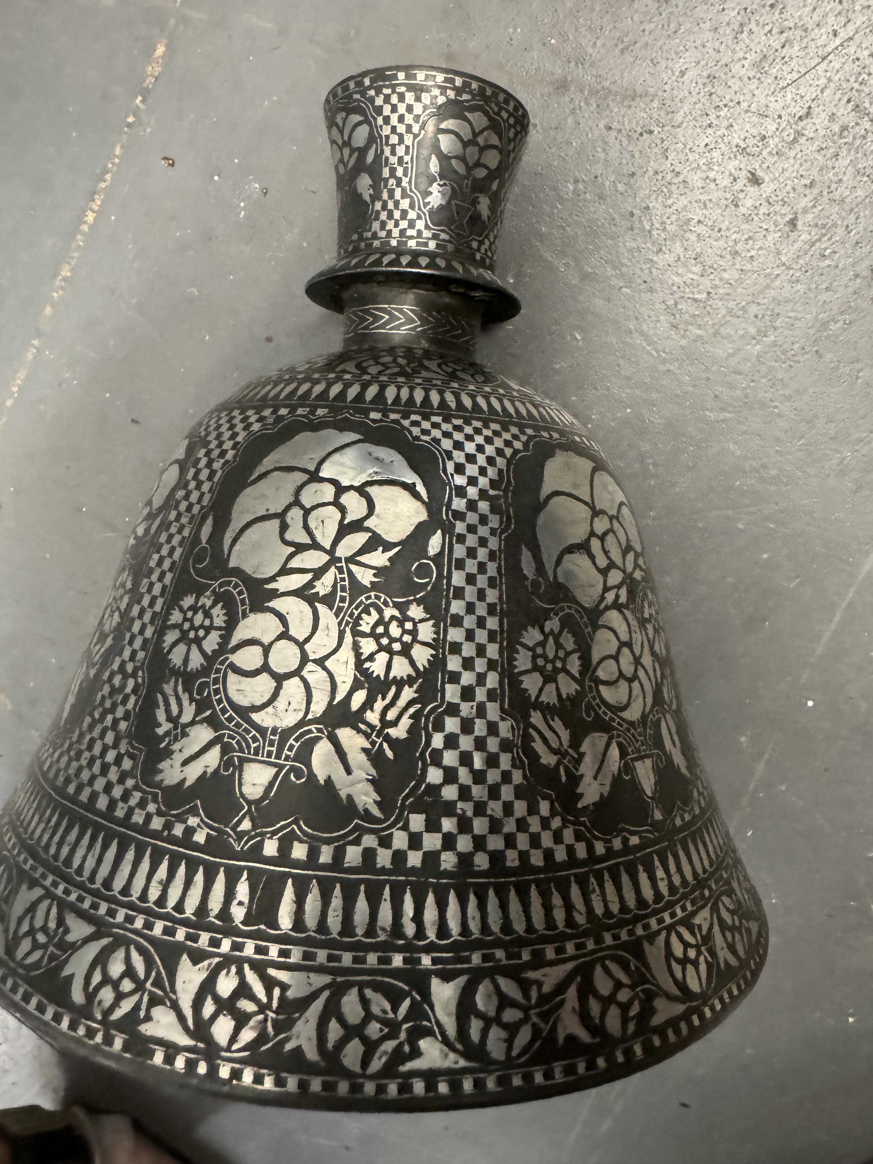 A BELL-SHAPED BIDRI SILVER-INLAID HUQQA BASE Bidar, Deccan, Central India, 19th century - Image 6 of 10