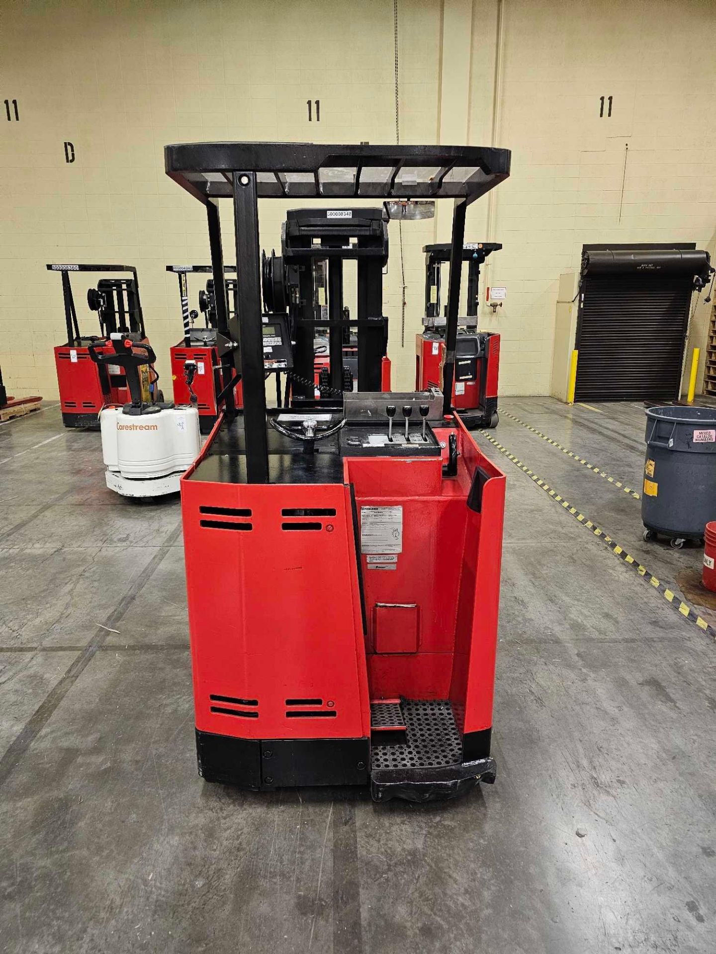 Raymond Stand Up Scale Fork Lift - Image 4 of 9