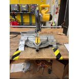 Dewalt 12" Compound Miter Saw