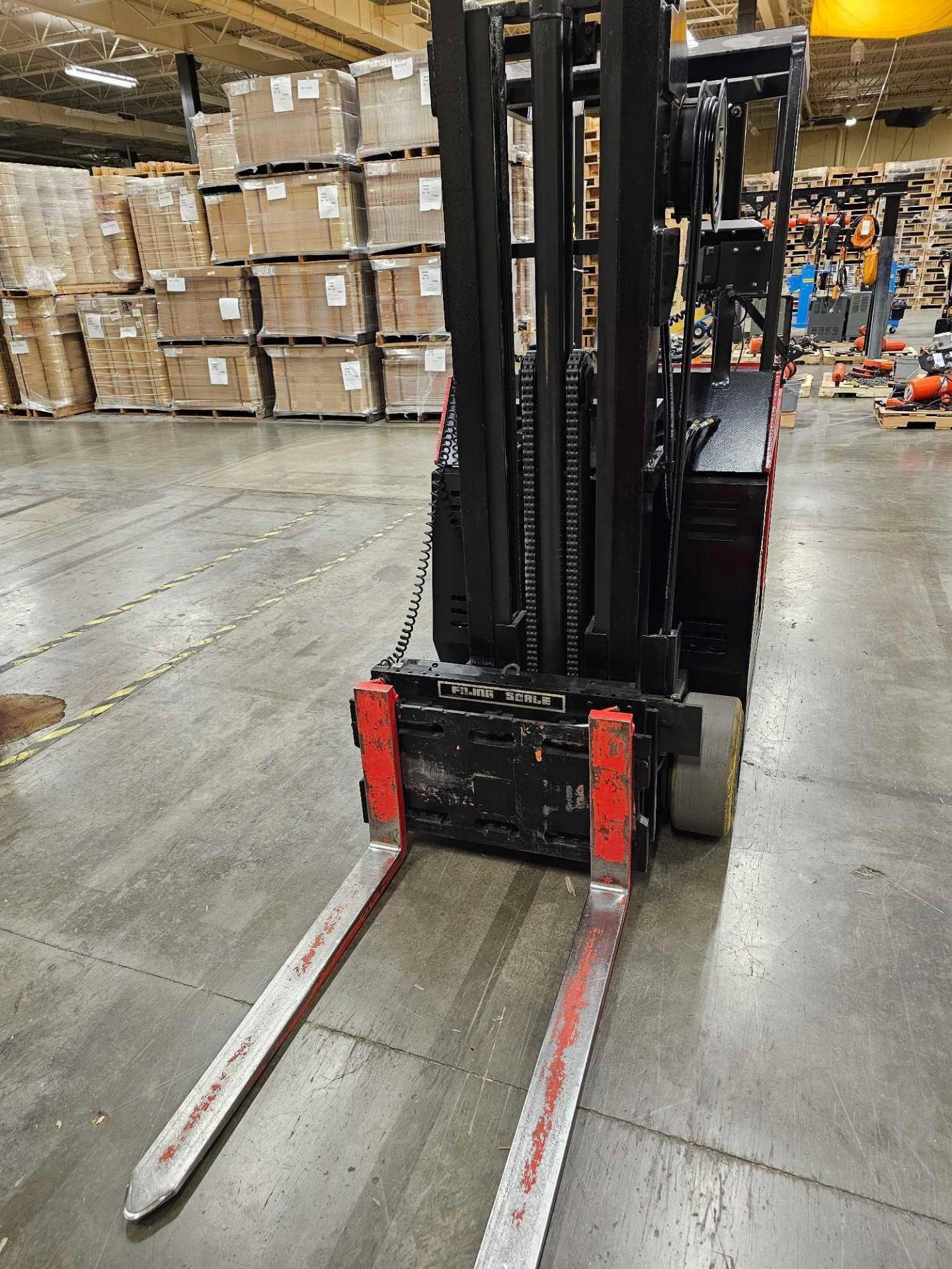 Raymond Stand Up Scale Fork Lift - Image 2 of 9