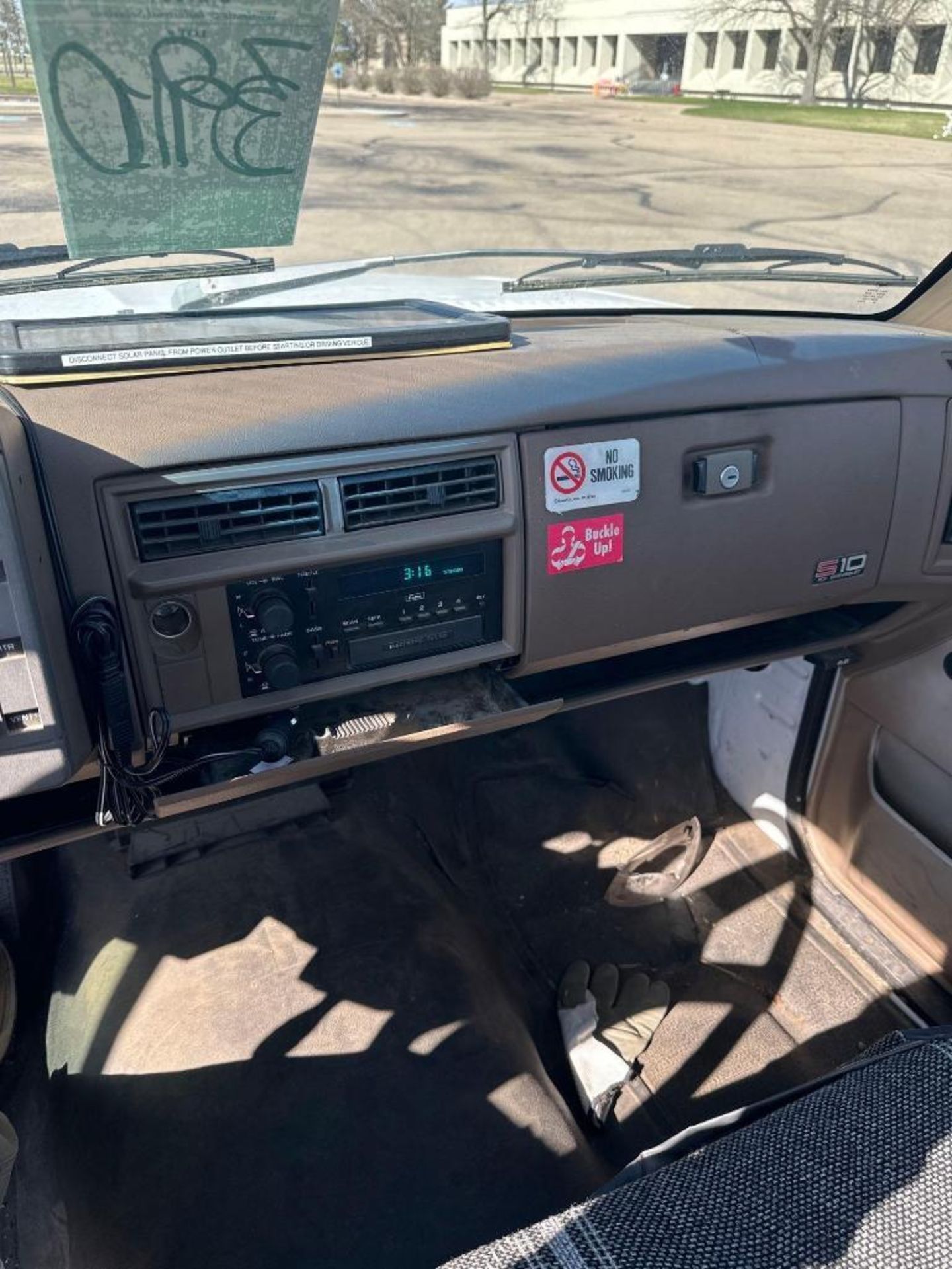 1993 Chevrolet S10 Long Bed Pick Up Truck - Image 6 of 11