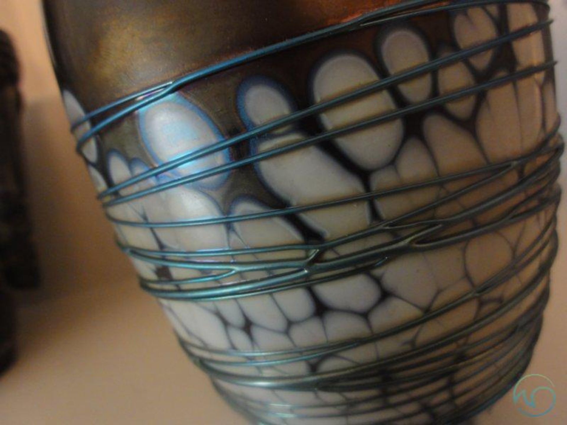 Handblown glass bowl - Image 5 of 5