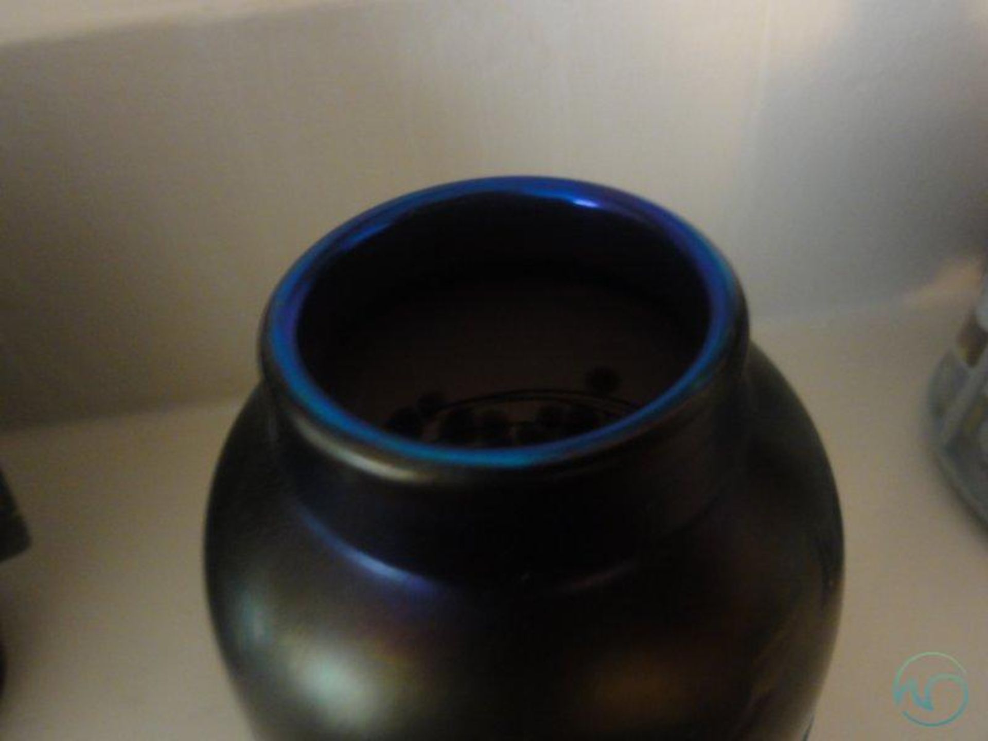 Handblown glass bowl - Image 3 of 5