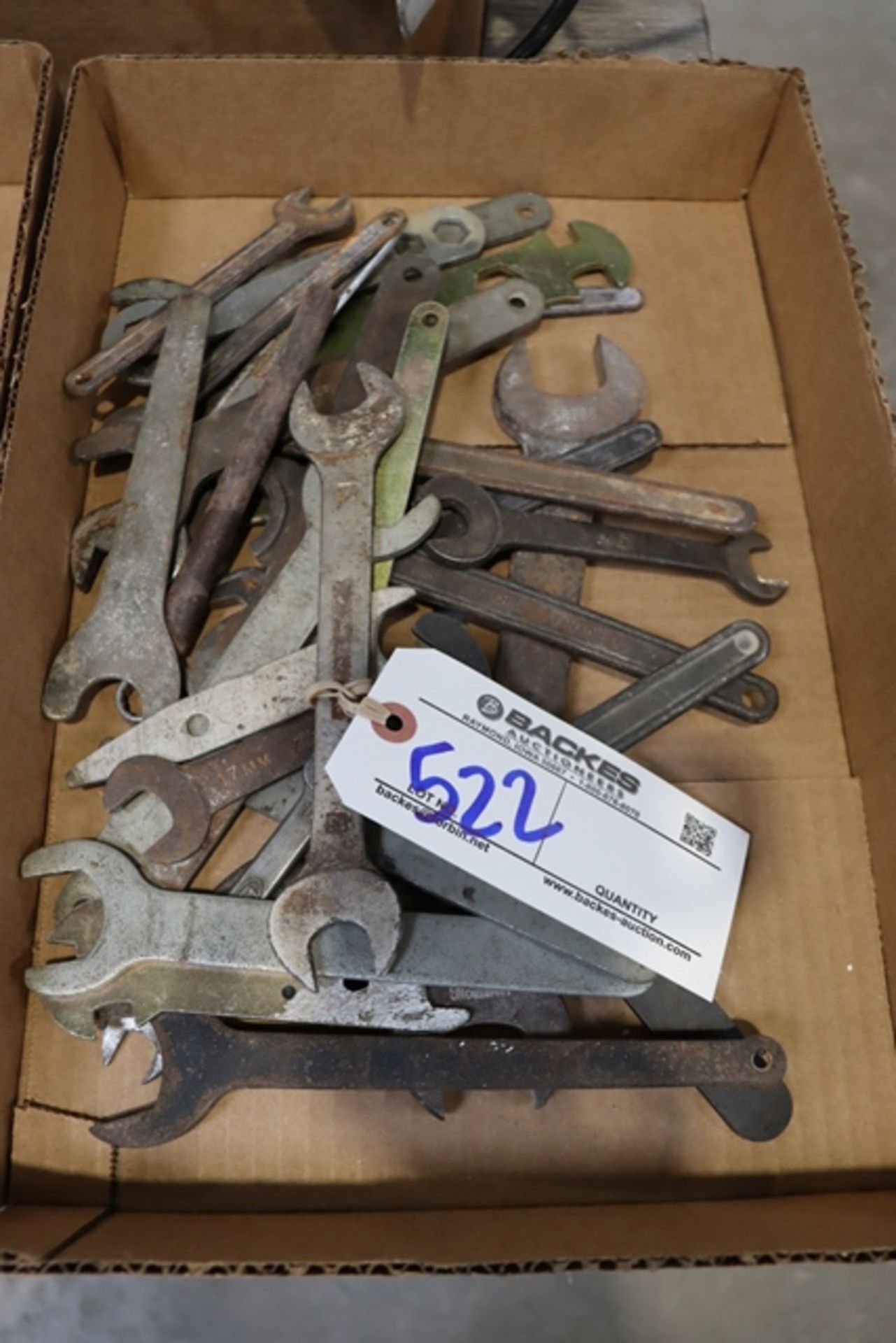 Box to go - assorted open end wrenches