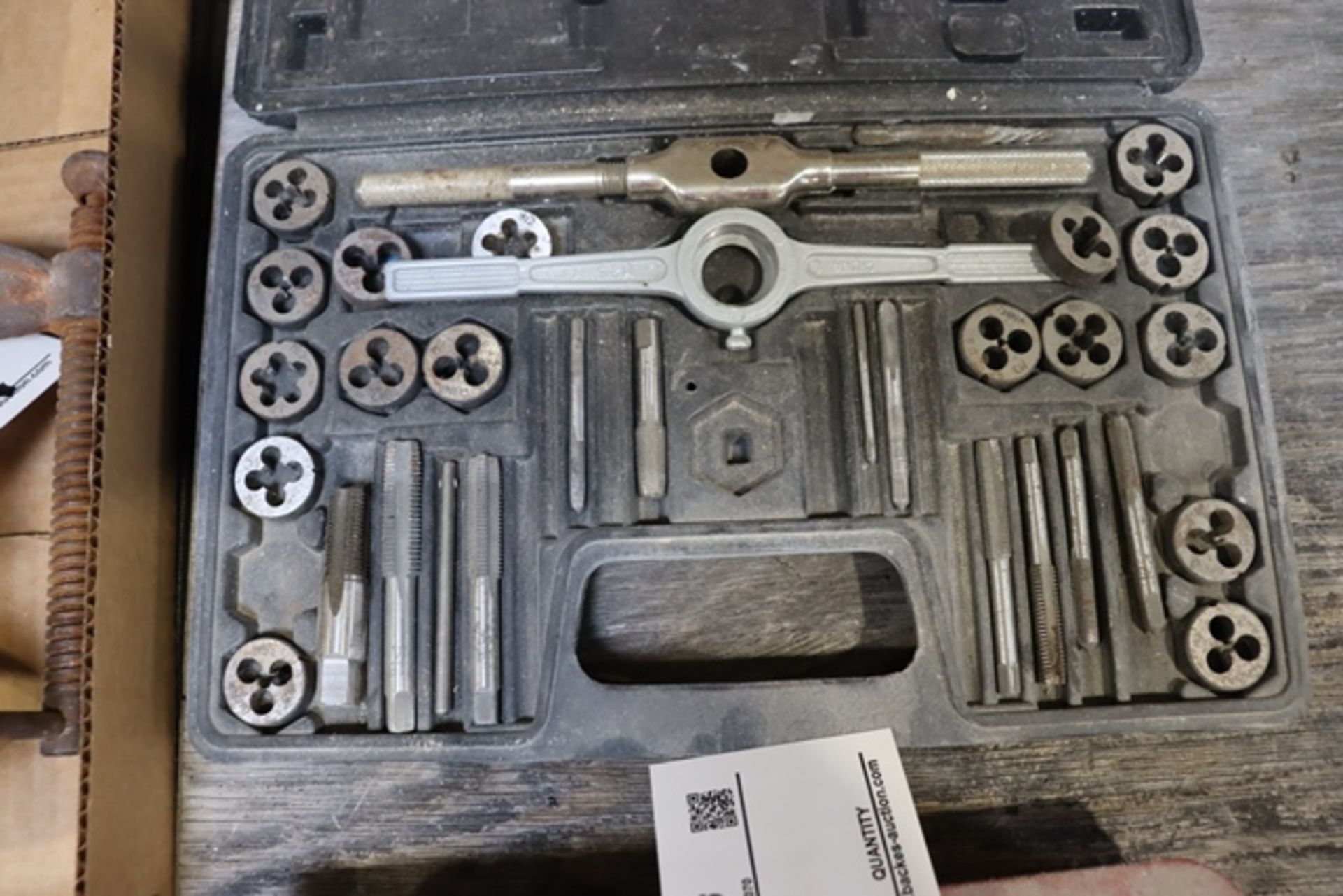 Tap & die set - might be complee - might be missing a piece or two - as is